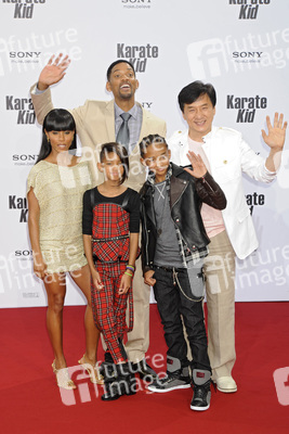 Jada Pinkett Smith, Willow Smith, Will Smith, Jaden Smith, Jackie Chan