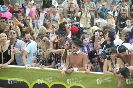 Fans auf der Loveparade 2010