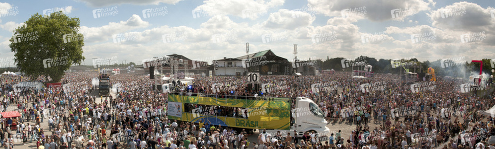 Fans auf der Loveparade 2010