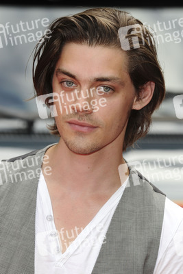 Tom Payne