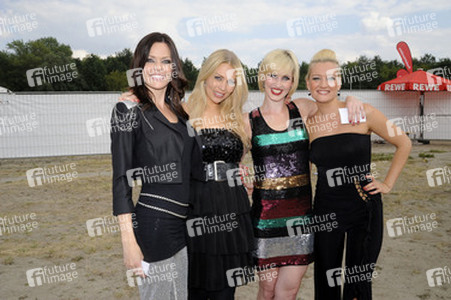 Kate Hall, Alexa Feser, Jini Kloss, Juliette Schoppmann (Rockits)