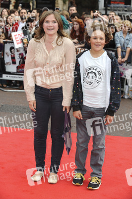 Jessica Hynes mit Sohn