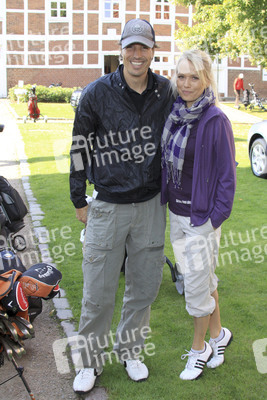 Hakim Michael Meziani, Nova Meierhenrich