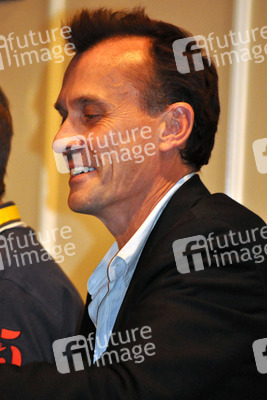 Robert Knepper