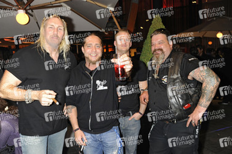 Martin Kesici mit Rockern