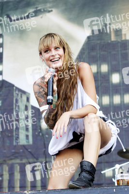 Jennifer Weist (Jennifer Rostock)