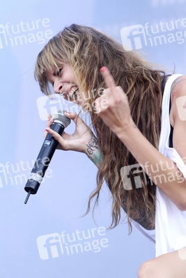 Jennifer Weist (Jennifer Rostock)