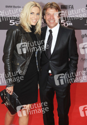 Patrick Lindner mit Begleitung