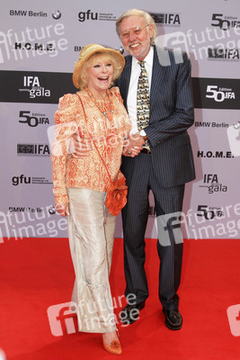 Elke Sommer, Wolf Walther