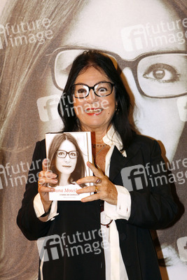 Nana Mouskouri