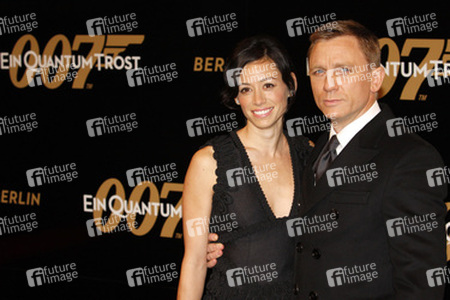 Satsuki Mitchell, Daniel Craig