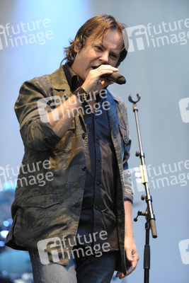 Bruce Guthro (Runrig)