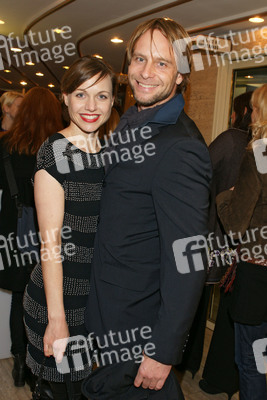 Elena Uhlig, Julian Weigend