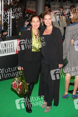 Charlotte Schwab, Lisa Martinek