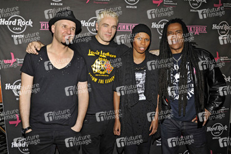 Ace, Mark Richardson, Skin, Cass (Skunk Anansie)