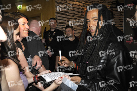 Cass (Skunk Anansie)