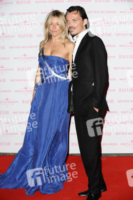 Sienna Miller, Matthew Williamson