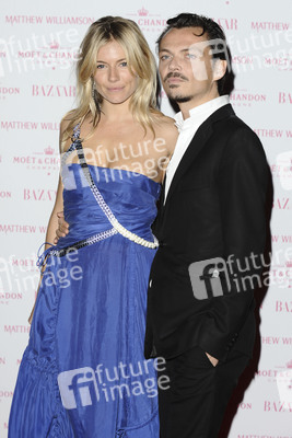 Sienna Miller, Matthew Williamson