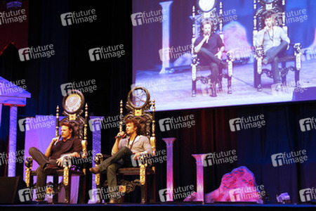 Dylan Neal, Kyle Schmid