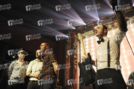 Nino Skrotzki (Virginia Jetzt) und Fettes Brot