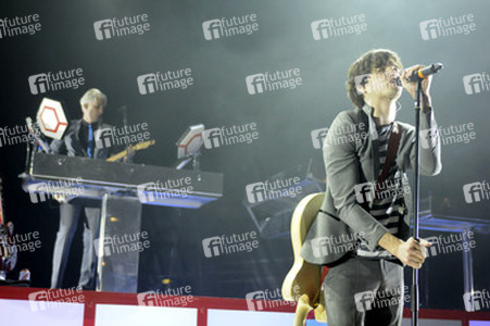 Mark Ronson & The Business Intl.