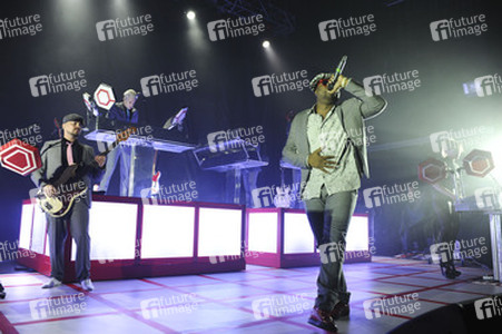 Mark Ronson & The Business Intl.