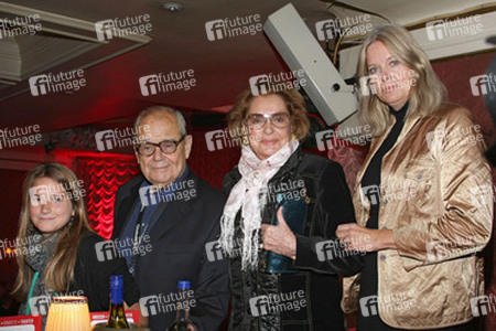 Nadja Tiller und Walter Giller mit Tochter Natascha und Enkelin