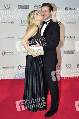 Claudelle Deckert mit Partner Maximilian Appel