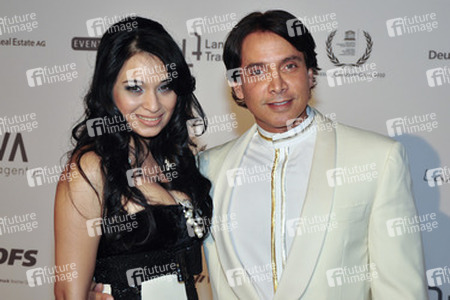 Sheetal Mafatlaz, Ahmed Ashmawi