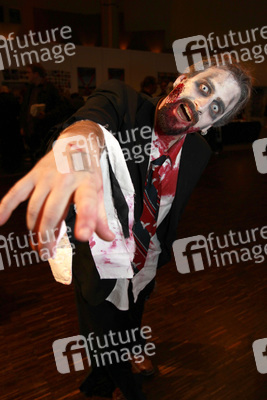 Stefan Servos als Zombie
