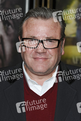 Ray Winstone