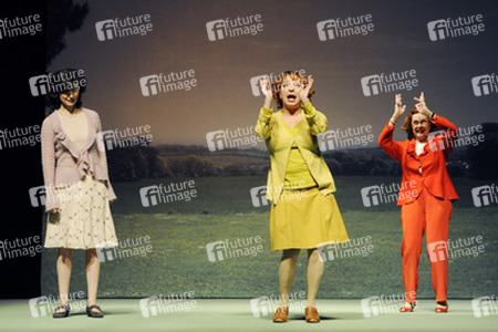Marijam Agischewa, Manon Strache, Brigitte Grothum