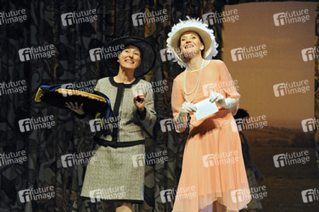 Nela Bartsch, Martina Mann
