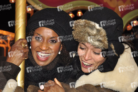 Liz Baffoe, Yvonne De Bark