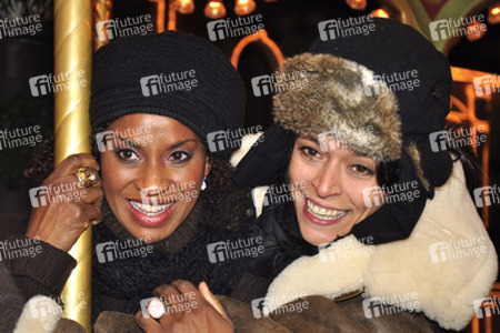 Liz Baffoe, Yvonne De Bark