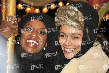 Liz Baffoe, Yvonne De Bark