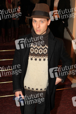 Tom Schilling