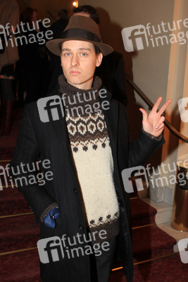 Tom Schilling