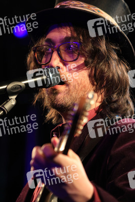 Sean Lennon (The Ghost of a Saber Tooth Tiger)