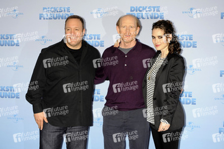 Kevin James, Ron Howard, Winona Ryder