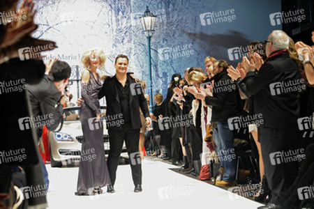 Guido Maria Kretschmer mit Model