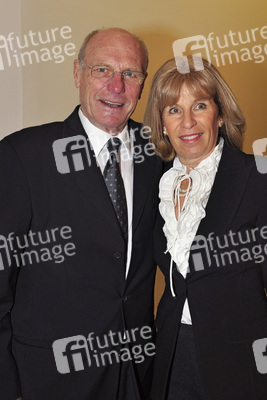 Rudi Altig mit Begleitung