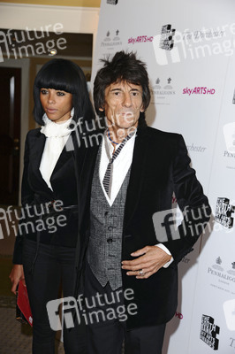 Ronnie Wood (The Birds, The Creation, The Jeff Beck Group, Faces, The Rolling Stones, The New Barbarians) mit Begleitung