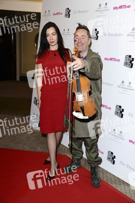 Nigel Kennedy mit Begleitung