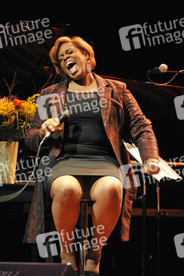Dianne Reeves