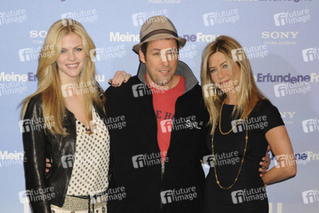 Brooklyn Decker, Adam Sandler, Jennifer Aniston