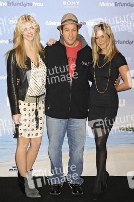 Brooklyn Decker, Adam Sandler, Jennifer Aniston