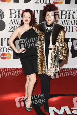 Polly Rae, Cleo Rocos