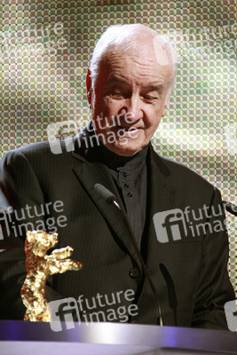Armin Mueller-Stahl