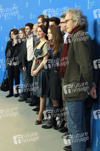 'The Forgiveness of Blood'-Cast